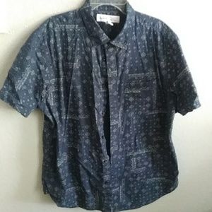 Short sleeve blue print shirt